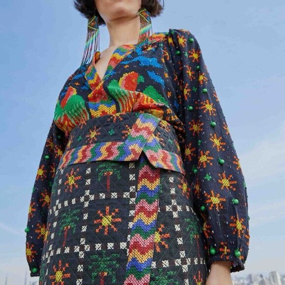 FARM RIO Black Macaw Night Blouse XL - Picture 14 of 15